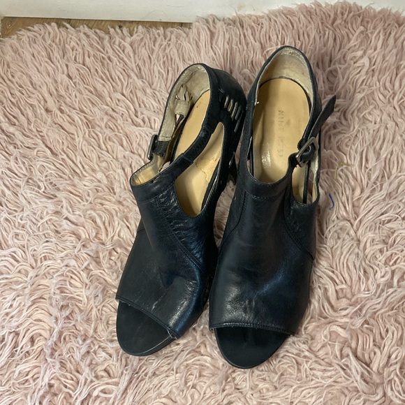 Nine West leather heels - Picture 7 of 7